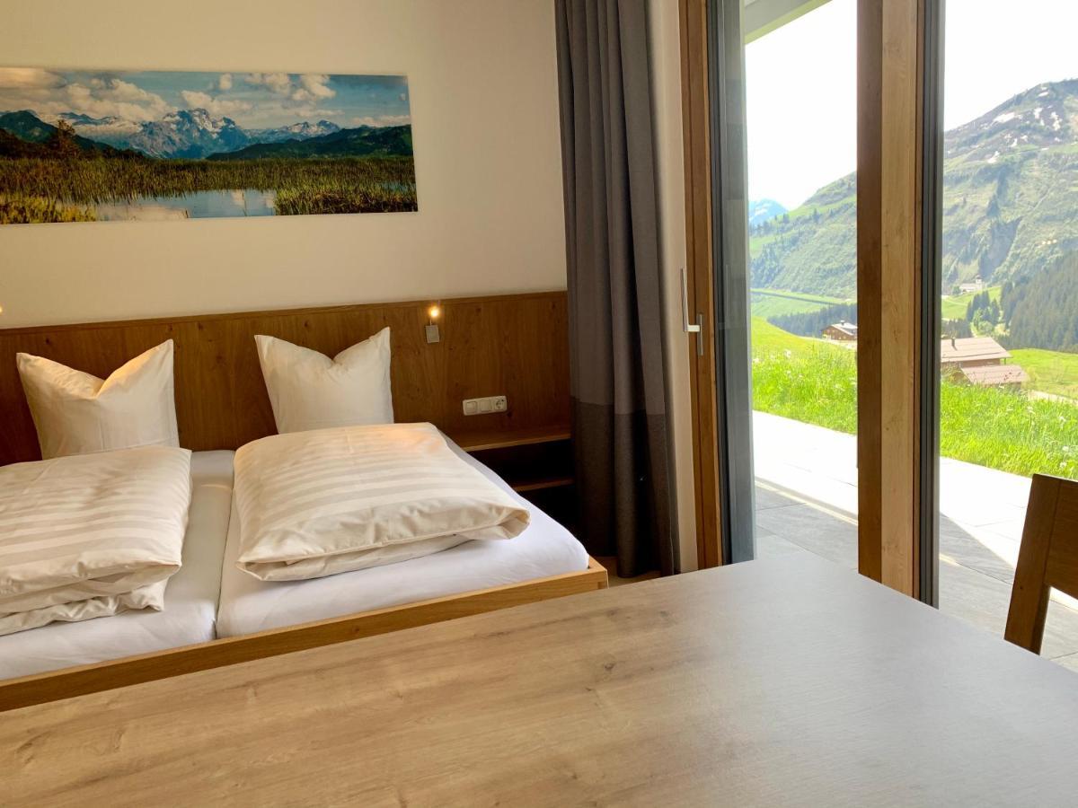 Laendle Hotel Damuels Bagian luar foto