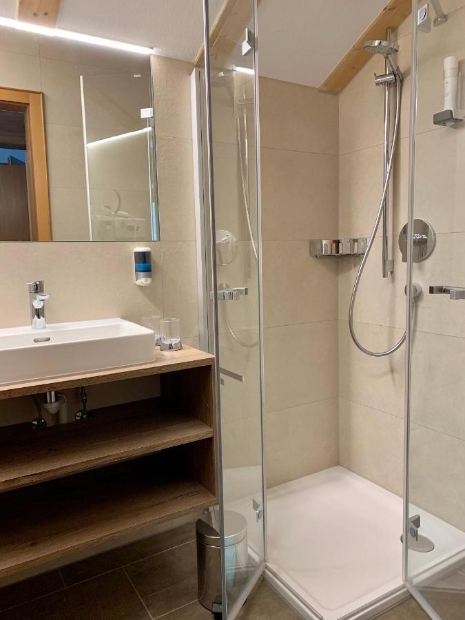 Laendle Hotel Damuels Bagian luar foto